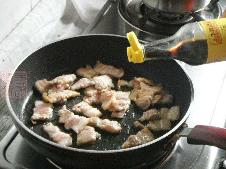 五花肉烧四季豆步骤5