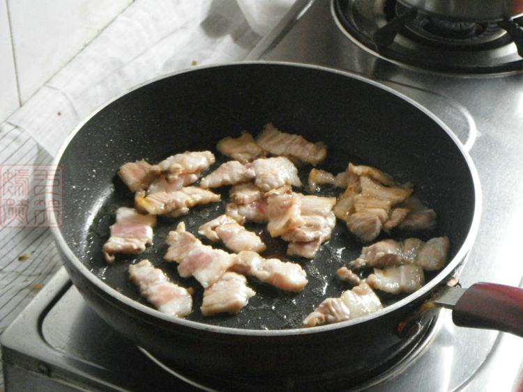 五花肉烧四季豆步骤4