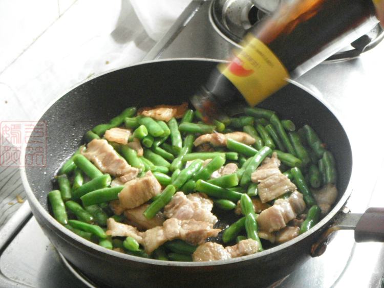 五花肉烧四季豆步骤8