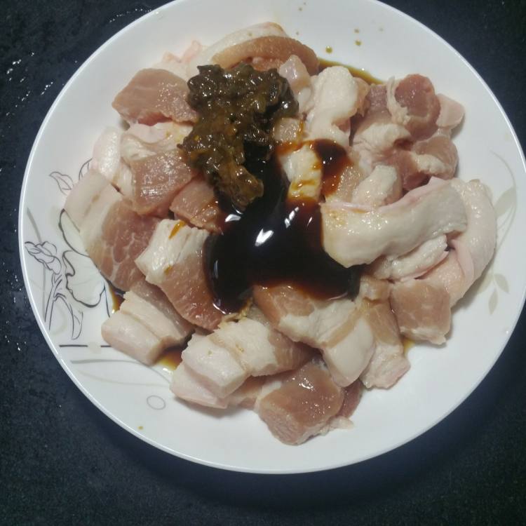 川味红薯南瓜粉蒸肉步骤4