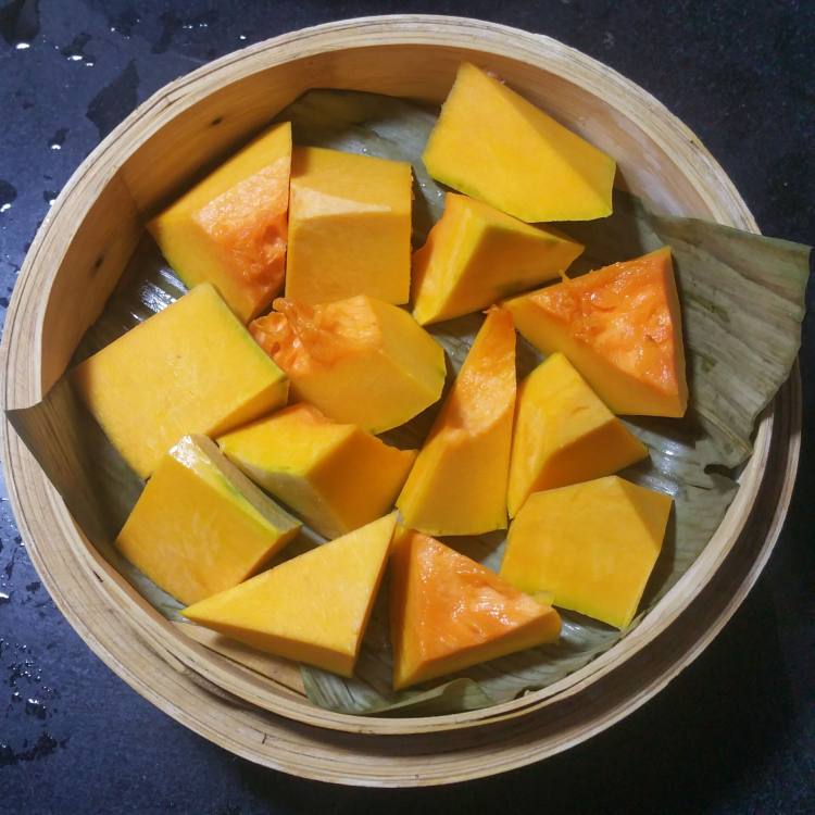 川味红薯南瓜粉蒸肉步骤8