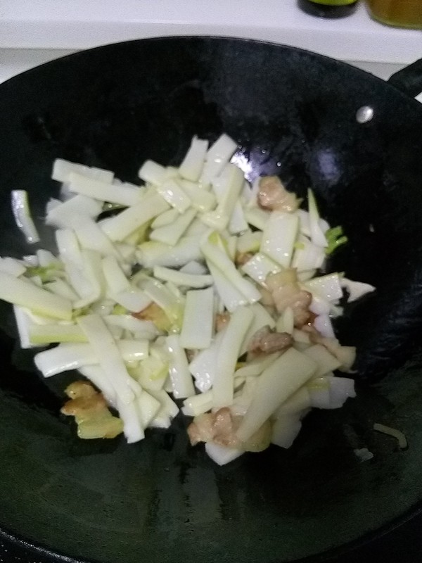 笋片炒肉步骤5