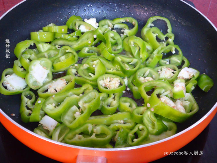 梅菜干炒五花肉步骤5