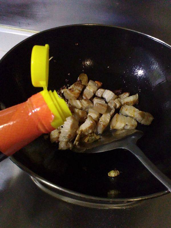 马蹄红烧肉步骤5