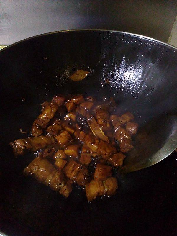 马蹄红烧肉步骤8