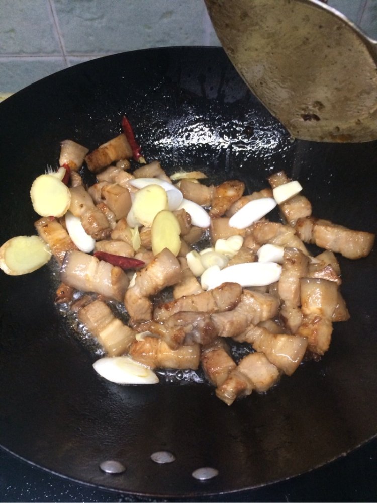 家常土豆红烧肉步骤9