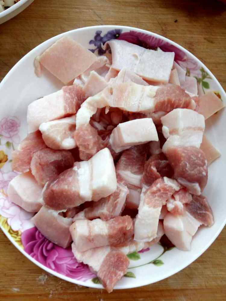 电饭煲版煲仔饭步骤1