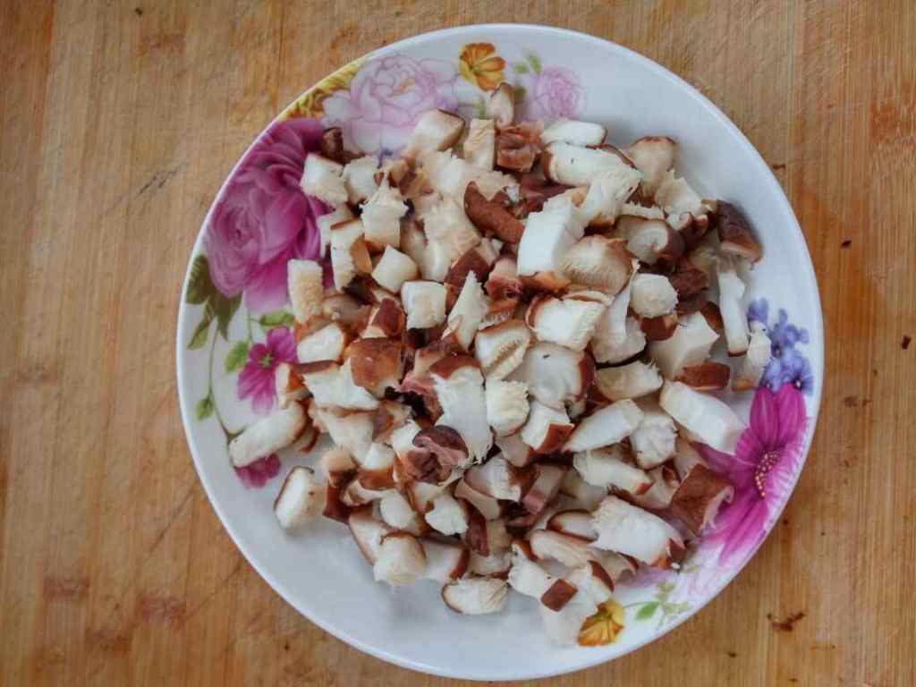 电饭煲版煲仔饭步骤2