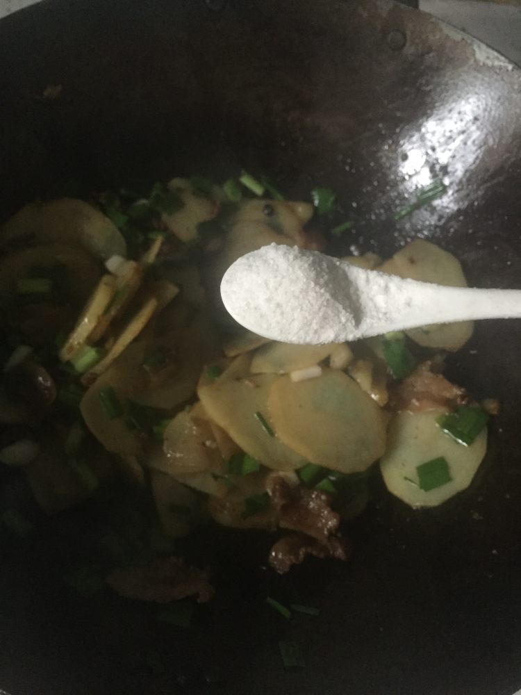 干煸土豆片步骤9