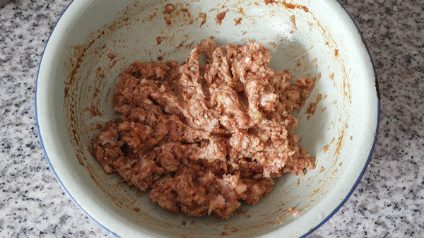 鲜肉豆角丝包子步骤3