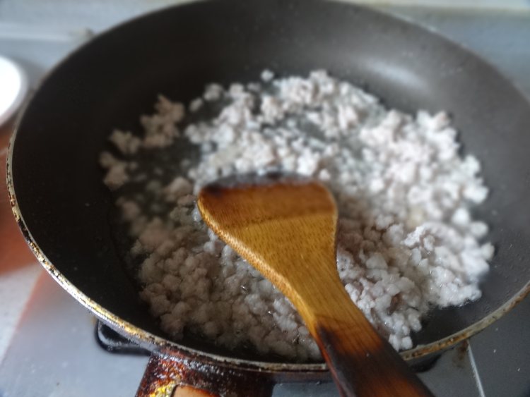 毛豆木耳蝴蝶面步骤3