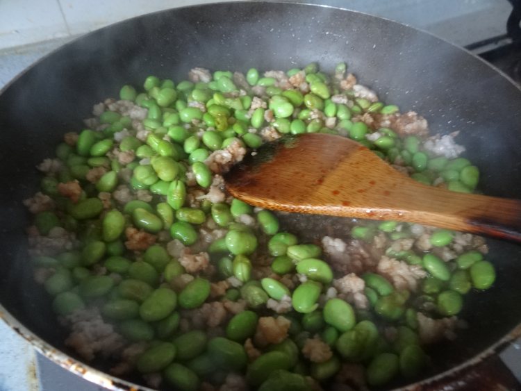 毛豆木耳蝴蝶面步骤7