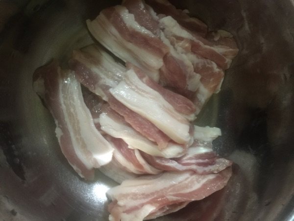 红薯粉蒸肉步骤1