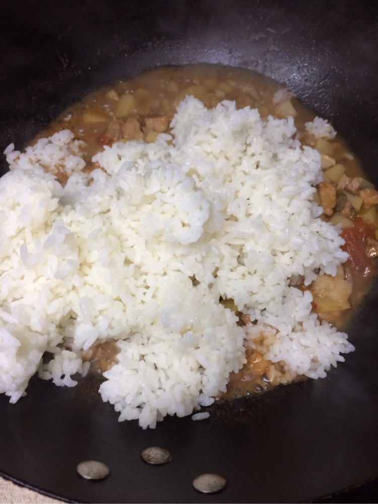 土豆炒米饭步骤9