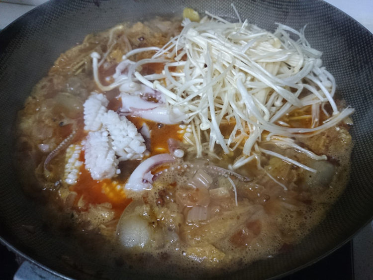 泡菜鱿鱼暖锅步骤12