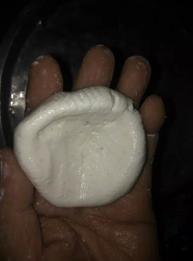 肉末木耳糍粑步骤5