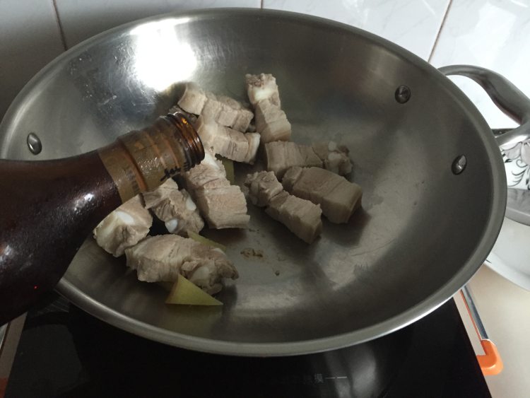 五花肉焖扁豆步骤2