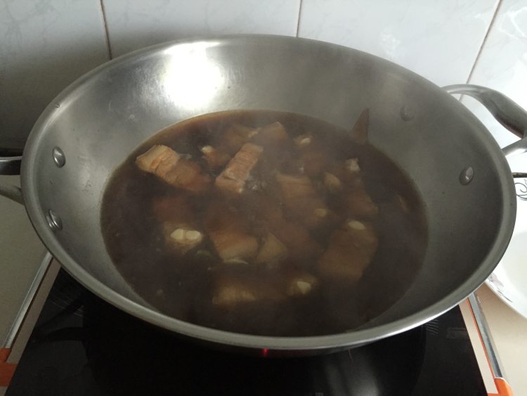 五花肉焖扁豆步骤5