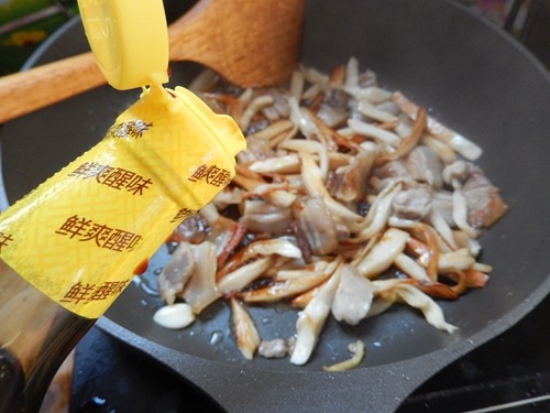 干煸五花肉杏鲍菇步骤9