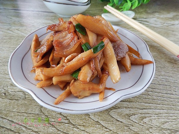 干煸五花肉杏鲍菇步骤10