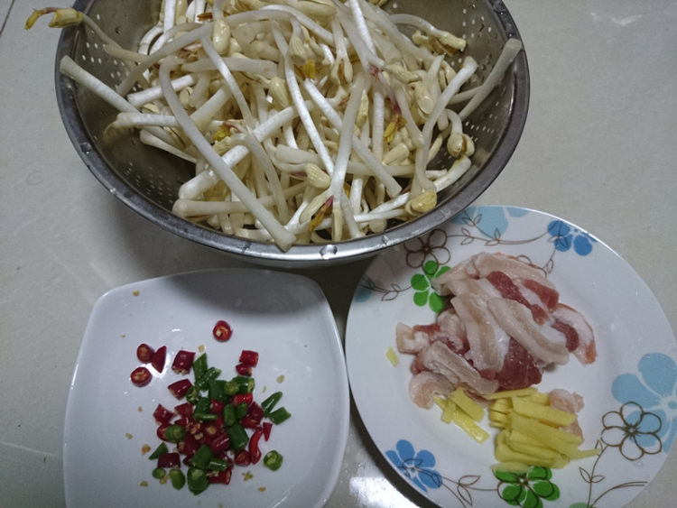 干锅花生芽步骤1