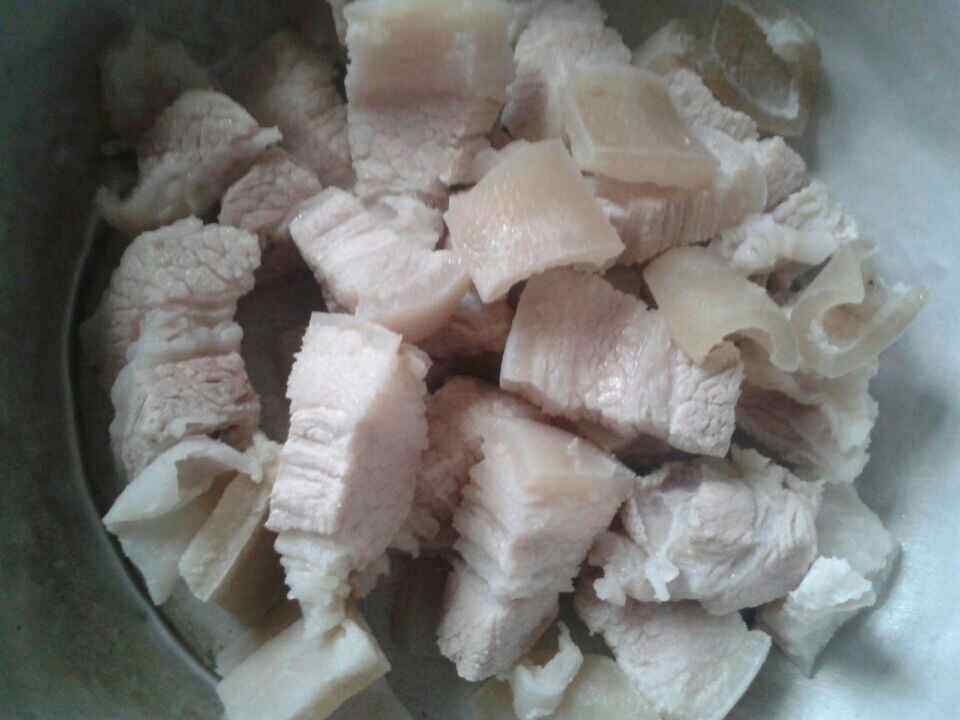 黄豆红烧肉步骤3