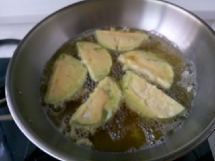 美味炸茄盒步骤9