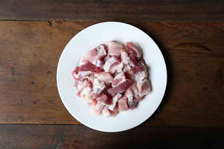 白菜干烧肉步骤2