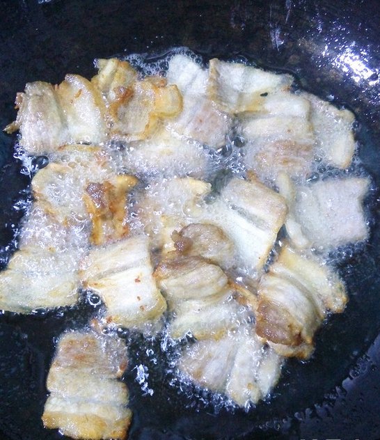 东北酸菜炒五花肉步骤4