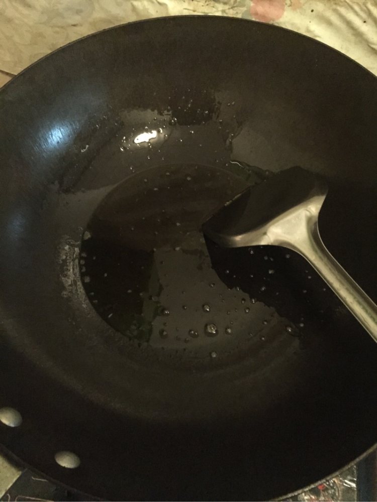 青红辣椒炒肉步骤2