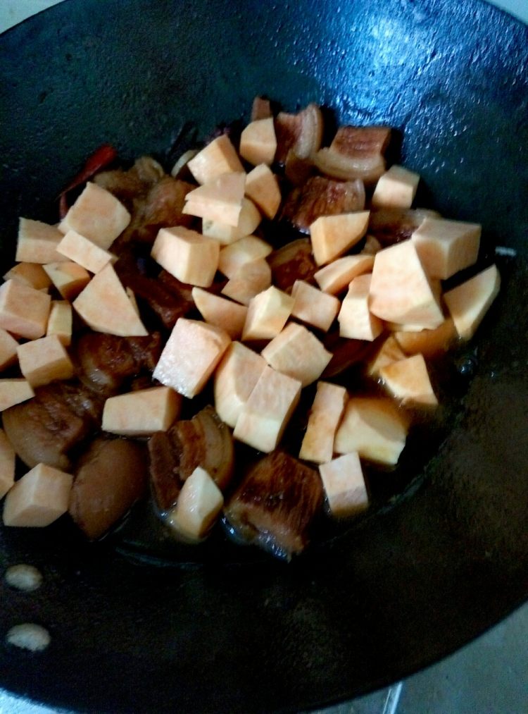 红薯红烧肉步骤9