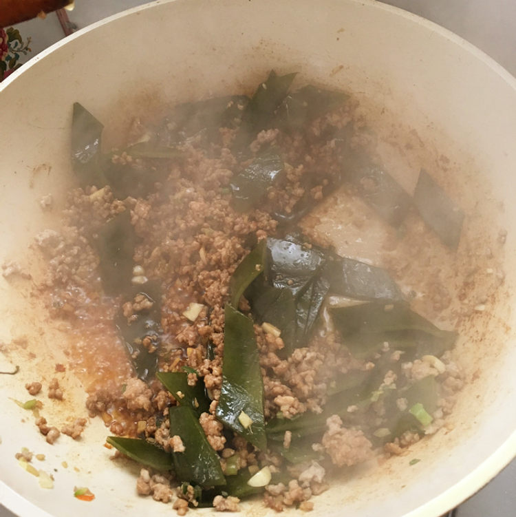 土豆烩海带步骤5