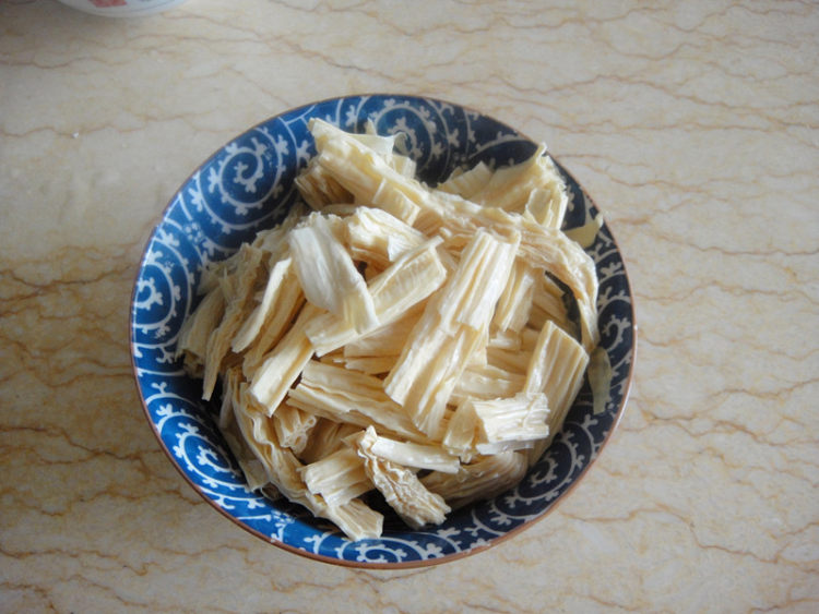 腐竹烧肉步骤3