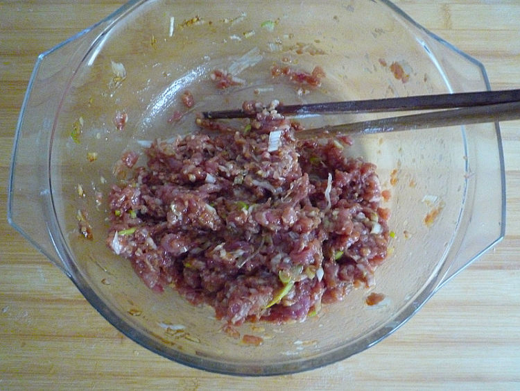 猪肉胡萝卜馅饼步骤4