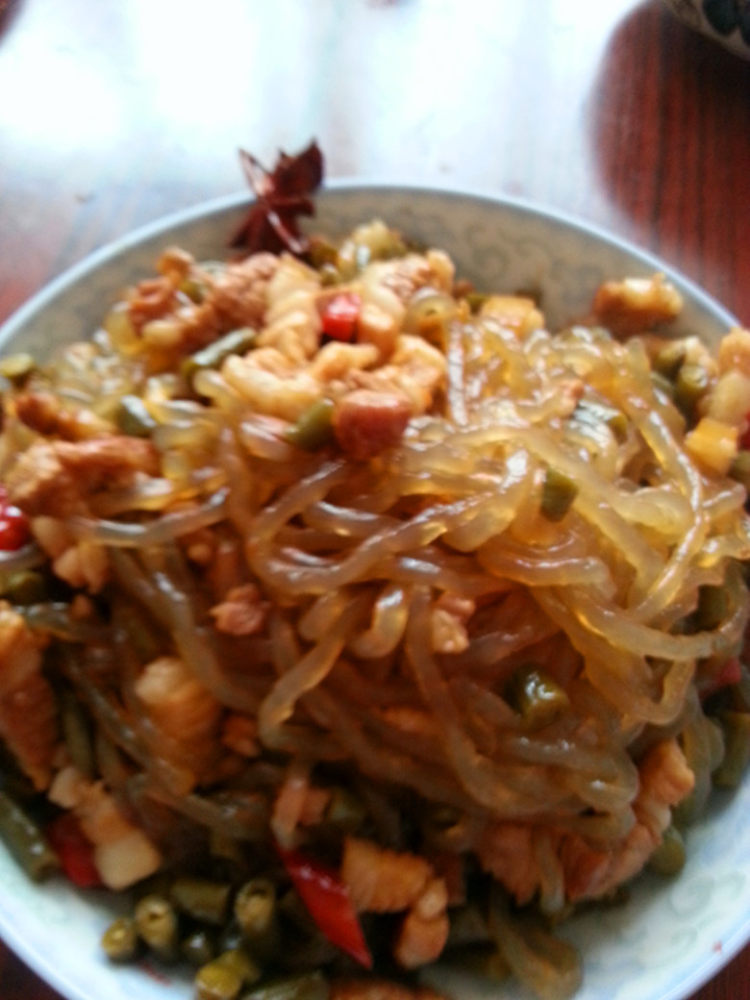 酸豆角肉丁炒粉条步骤12