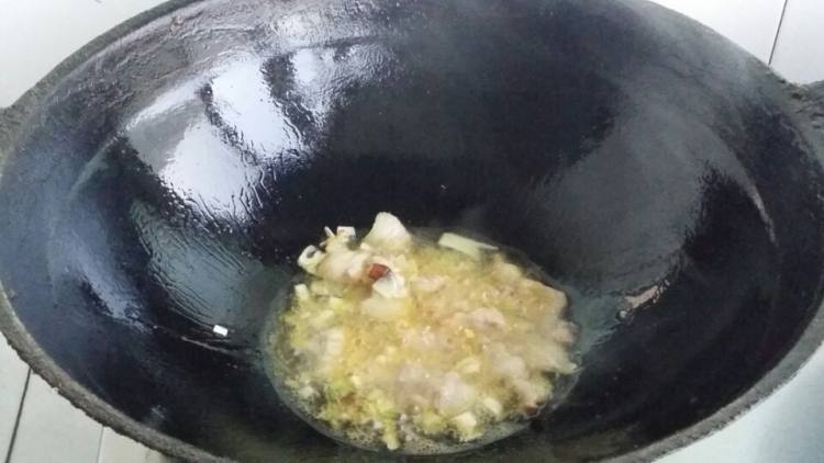 大白菜炖粉条步骤2