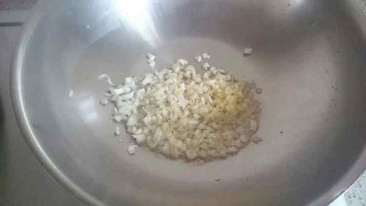 辣炒三丁步骤2