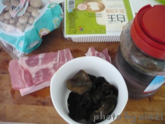 虾酱炒豆腐步骤1