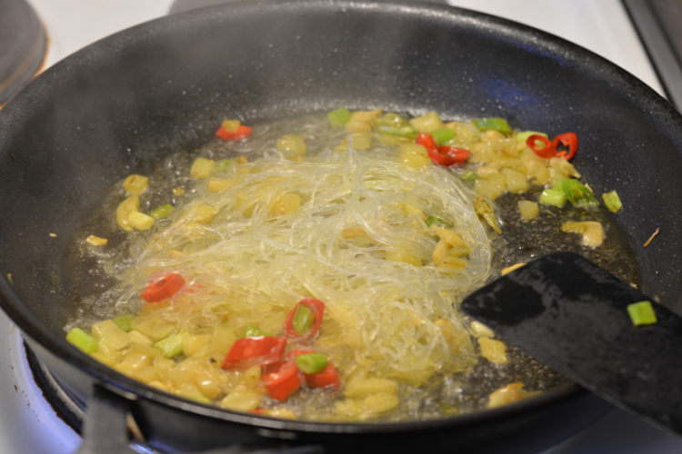 肉末酸菜粉条步骤9
