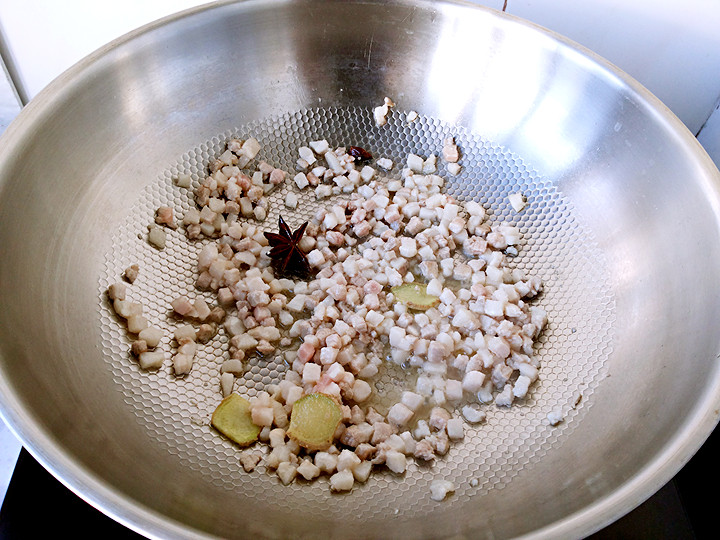 肉末酸辣豆角粉条步骤7