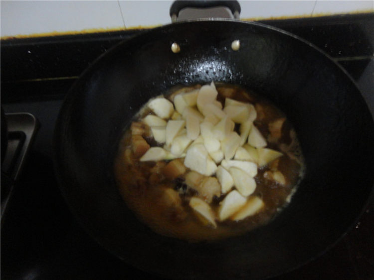 蚝油茭白五花肉步骤6