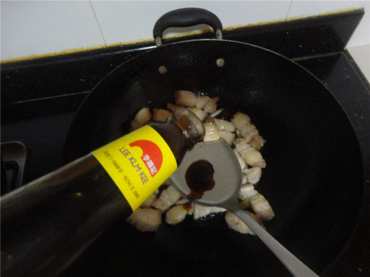 蚝油茭白五花肉步骤4