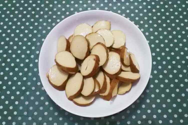 腊肉炒素鸡步骤2