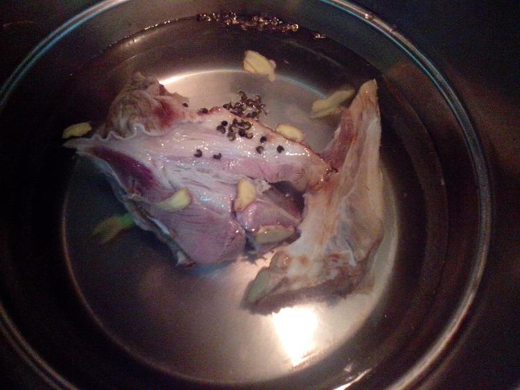 白萝卜煲腊肉步骤5