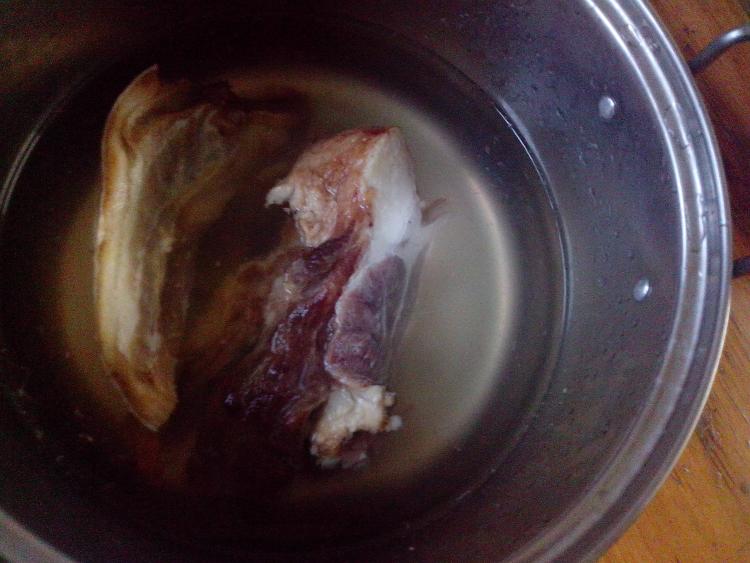 白萝卜煲腊肉步骤3
