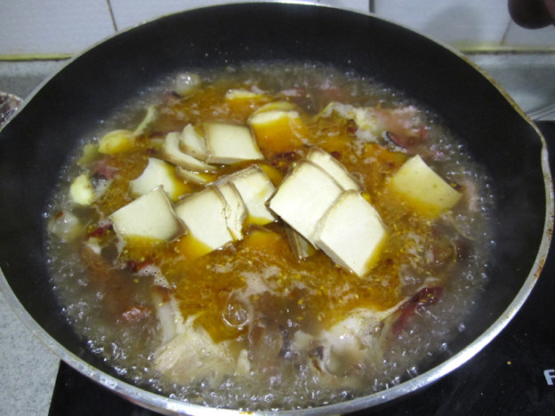 腊肉炖熏干步骤8