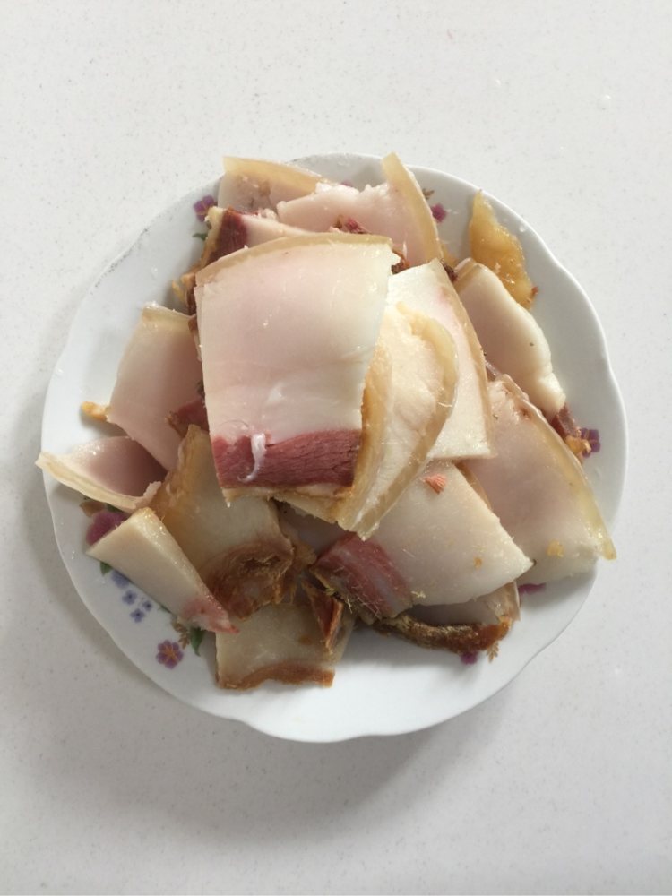 菜苔炒腊肉步骤1