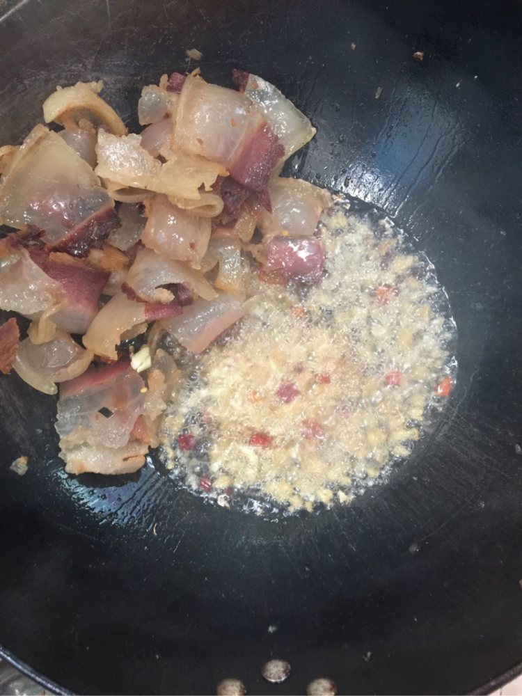 菜苔炒腊肉步骤5