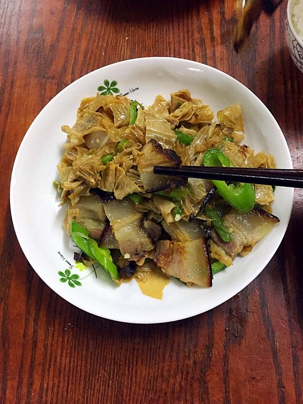 腐竹炒腊肉步骤10