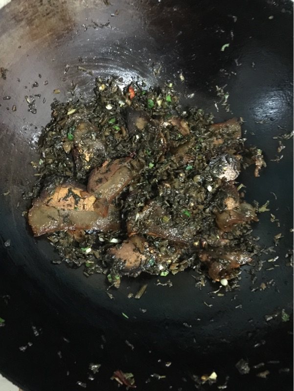 闭风儿菜炒腊肉步骤6